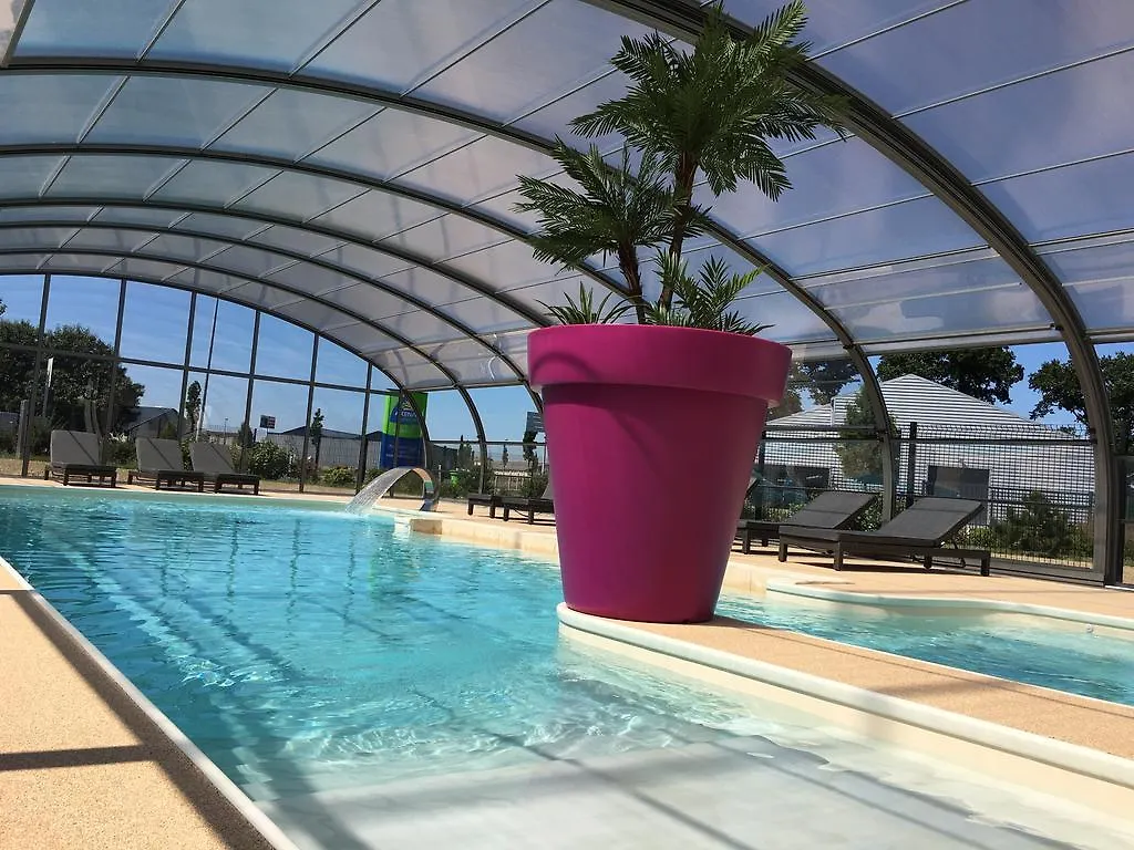 Kyriad Dol-De-Bretagne Hotel