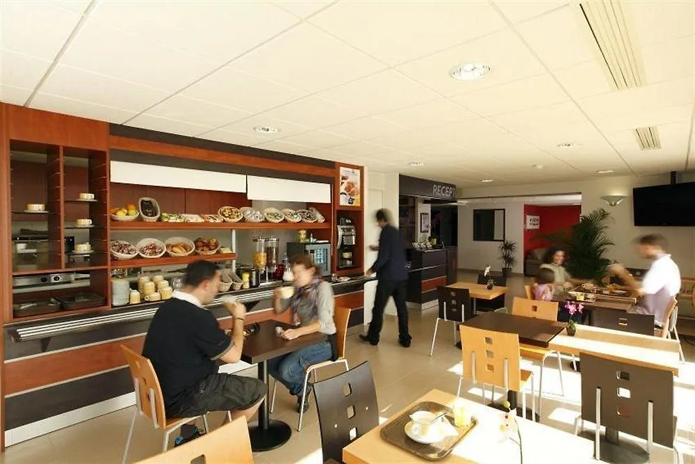 Hotel Kyriad Dol-De-Bretagne